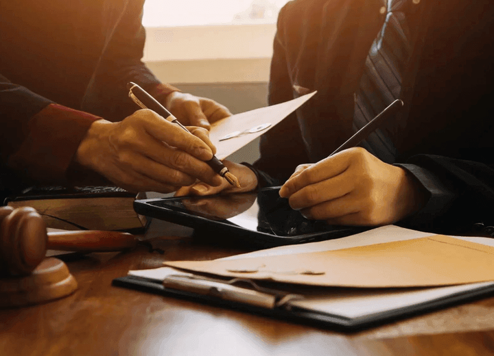 Equipe da BVC em consultoria jurídica empresarial