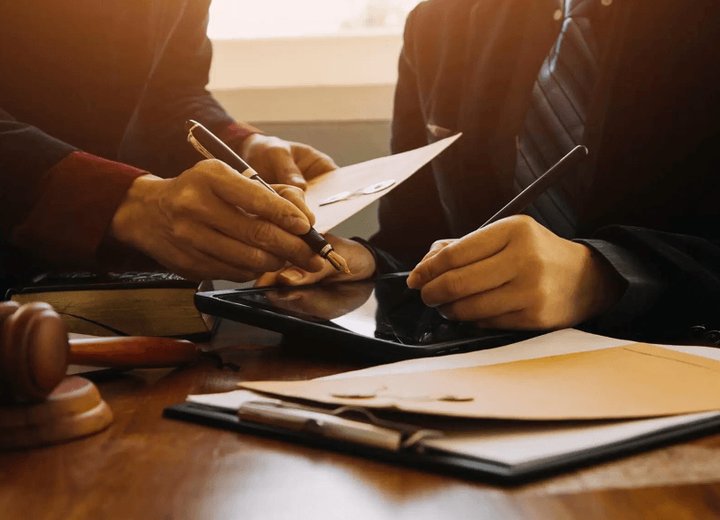 Equipe da BVC em consultoria jurídica empresarial